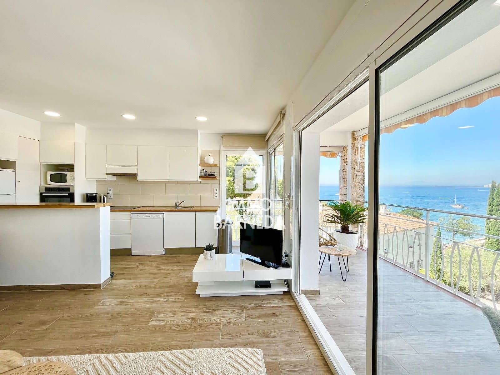 2 Zimmer Wohnung zu verkaufen in Roses mit Garage - 360.000 € (Ref: 9737117)