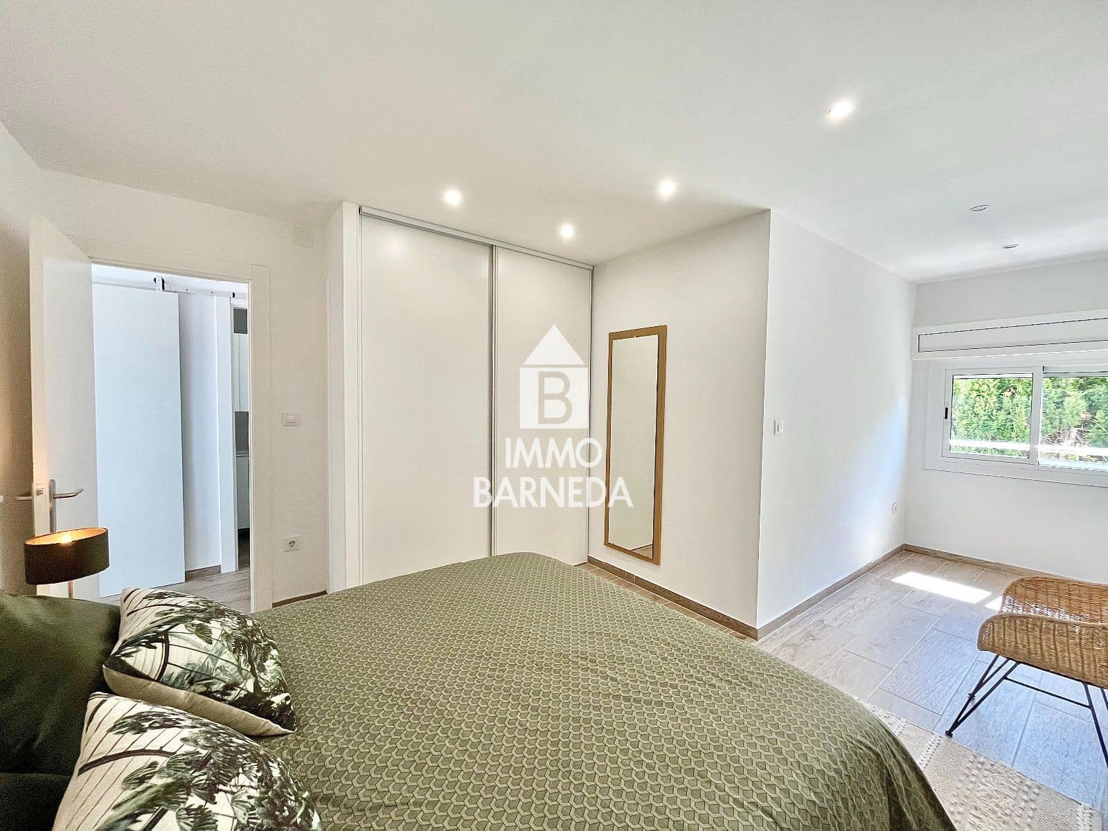 2 Zimmer Wohnung zu verkaufen in Roses mit Garage - 360.000 € (Ref: 9737117)