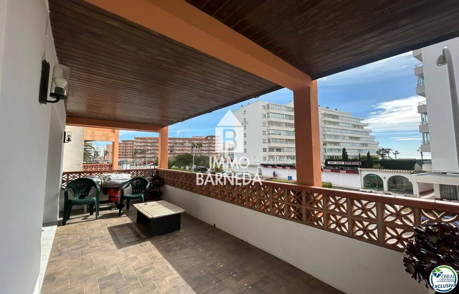 2 bedroom Flat for sale in Santa Margarida with garage - € 248,000 (Ref: 9744227)