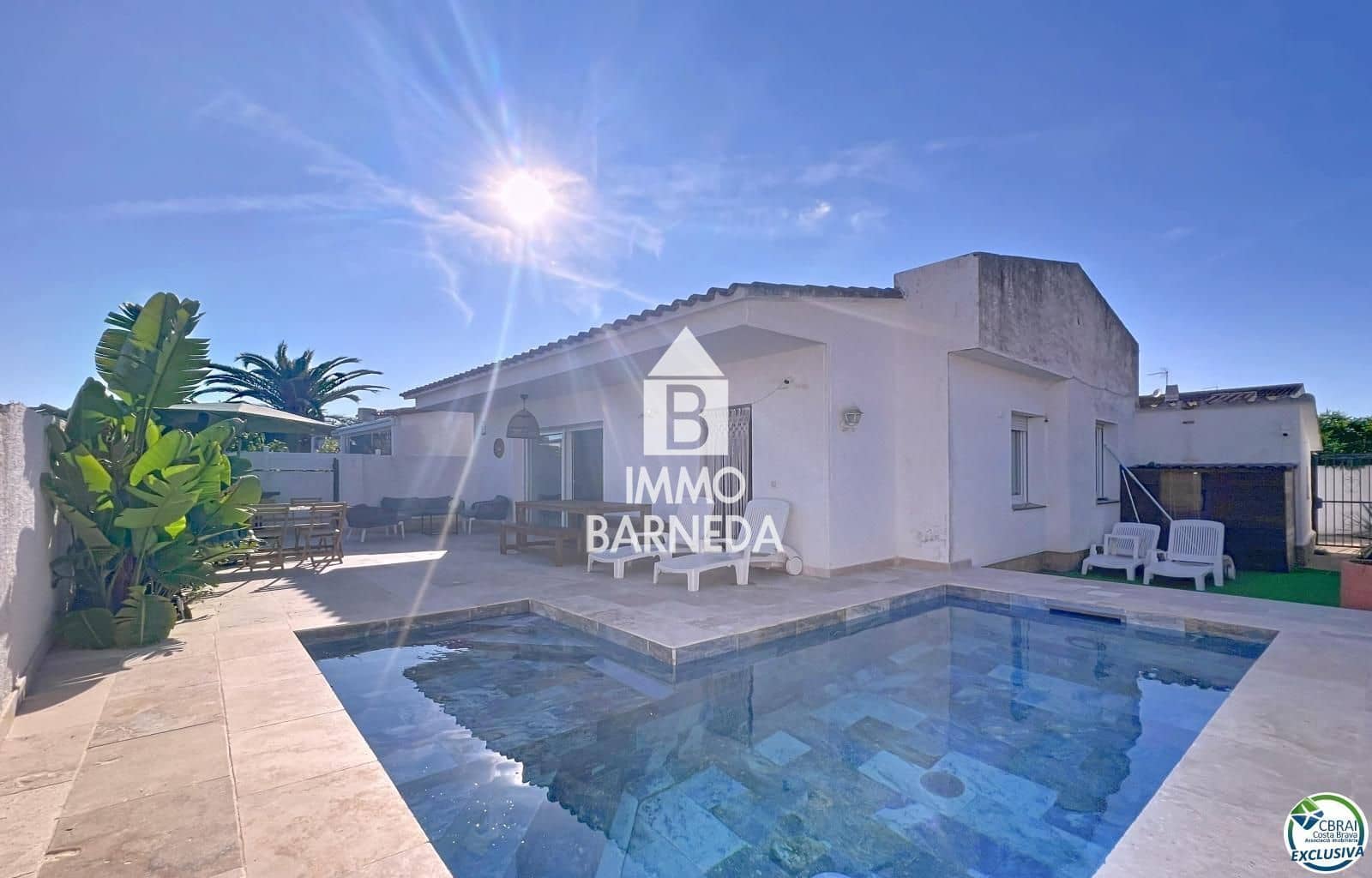 2 soveværelse Villa til salg i Empuriabrava med swimmingpool garage - € 385.000 (Ref: 9758964)