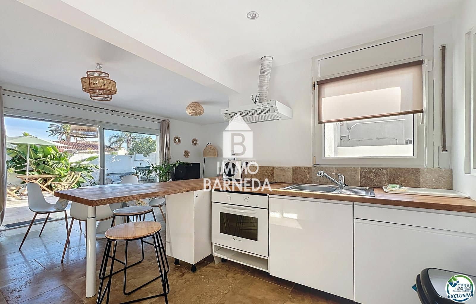 2 soveværelse Villa til salg i Empuriabrava med swimmingpool garage - € 385.000 (Ref: 9758964)