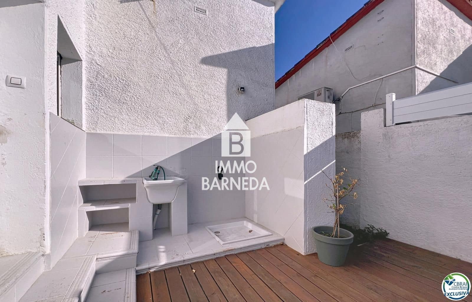 2 soveværelse Villa til salg i Empuriabrava med swimmingpool garage - € 385.000 (Ref: 9758964)