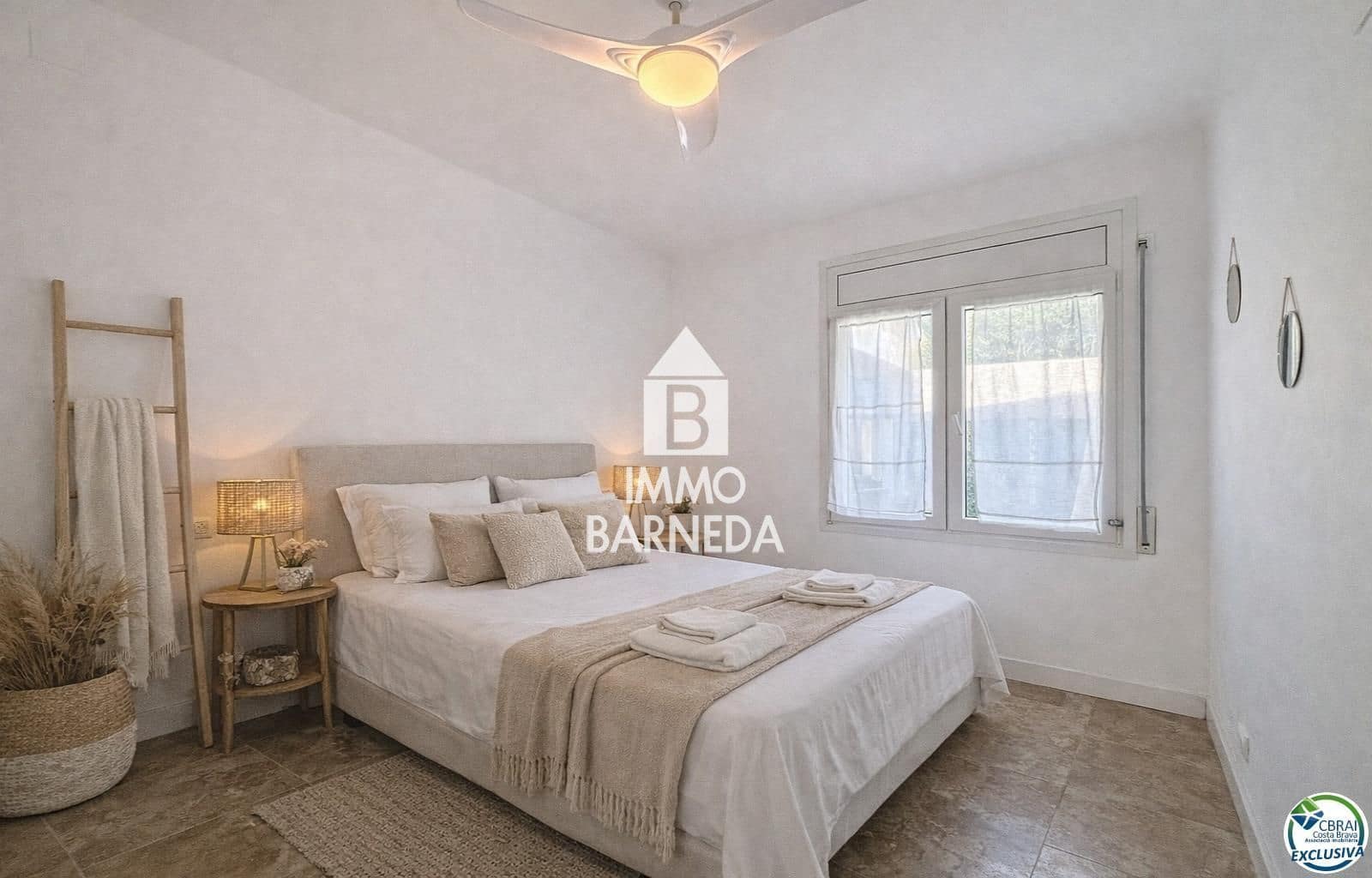 2 soveværelse Villa til salg i Empuriabrava med swimmingpool garage - € 385.000 (Ref: 9758964)