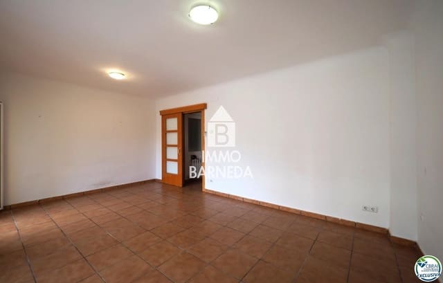 3 slaapkamer Flat te koop in Roses - € 235.000 (Ref: 9762287)