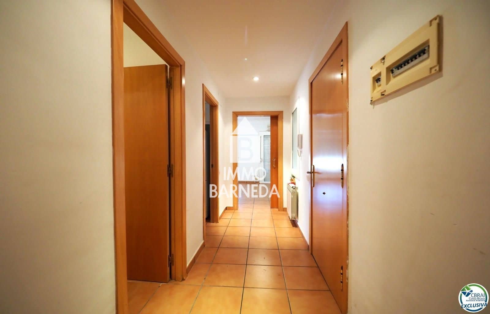 3 slaapkamer Flat te koop in Roses - € 235.000 (Ref: 9762287)