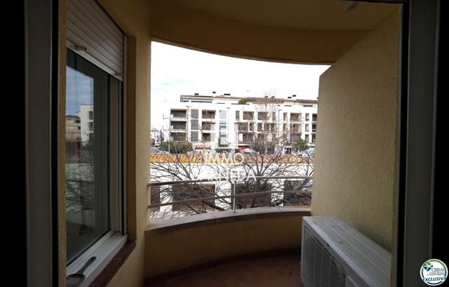 3 slaapkamer Flat te koop in Roses - € 235.000 (Ref: 9762287)