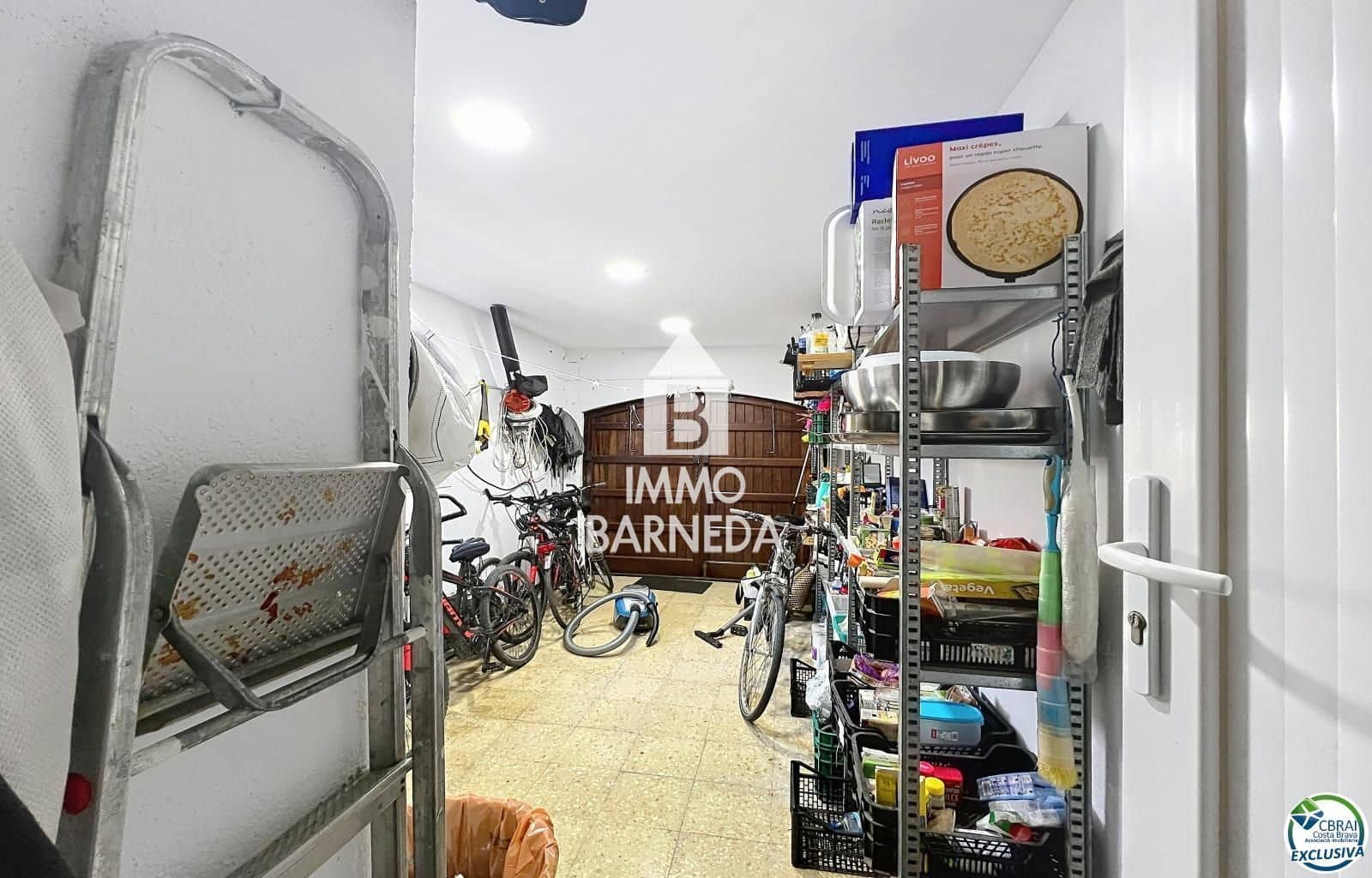 3 slaapkamer Villa te koop in Empuriabrava met zwembad garage - € 930.000 (Ref: 9765276)