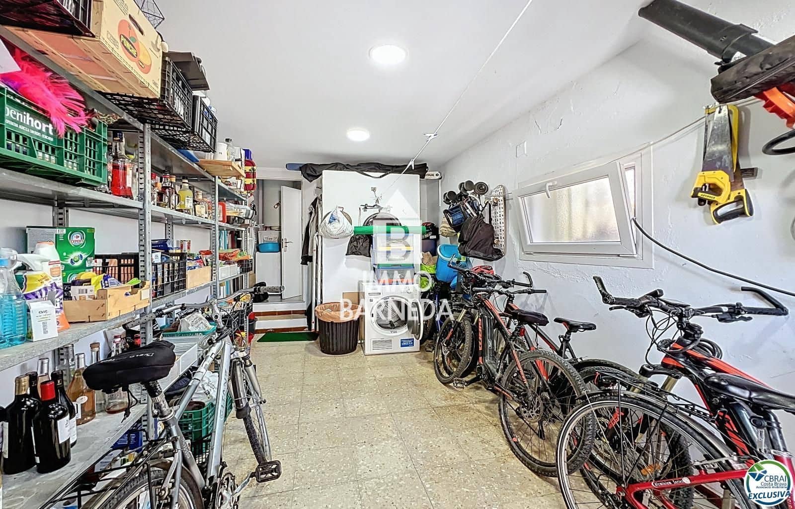 3 slaapkamer Villa te koop in Empuriabrava met zwembad garage - € 930.000 (Ref: 9765276)