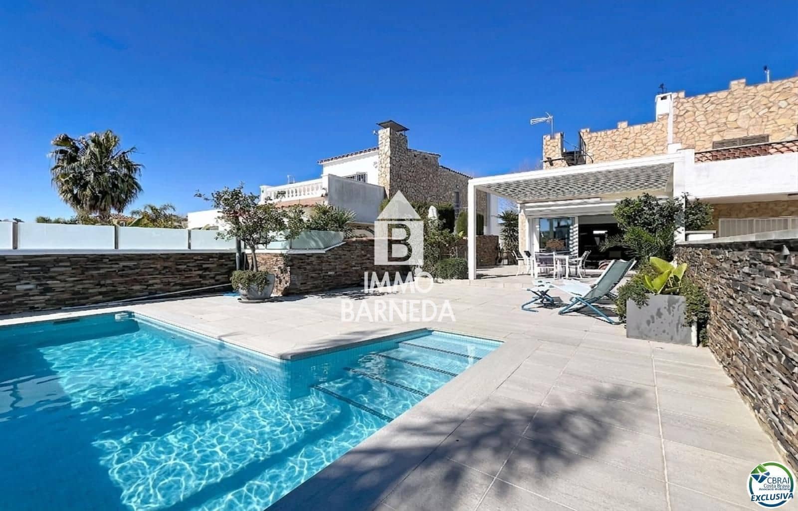 3 slaapkamer Villa te koop in Empuriabrava met zwembad garage - € 930.000 (Ref: 9765276)