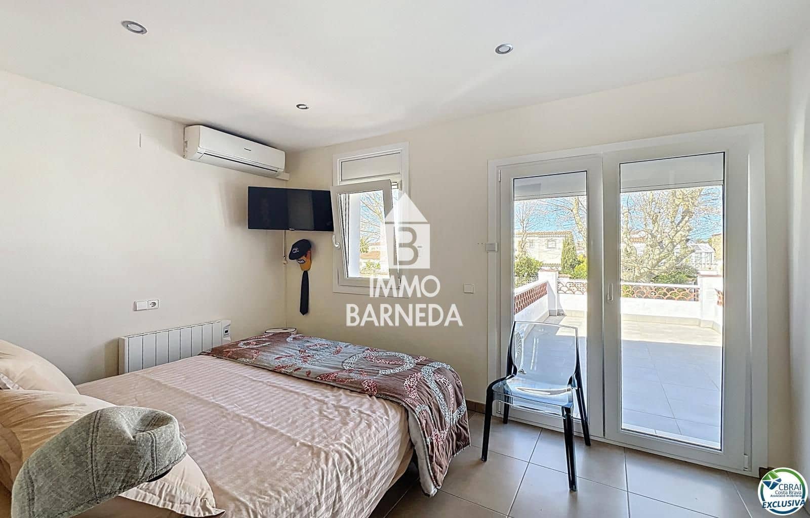 3 slaapkamer Villa te koop in Empuriabrava met zwembad garage - € 930.000 (Ref: 9765276)