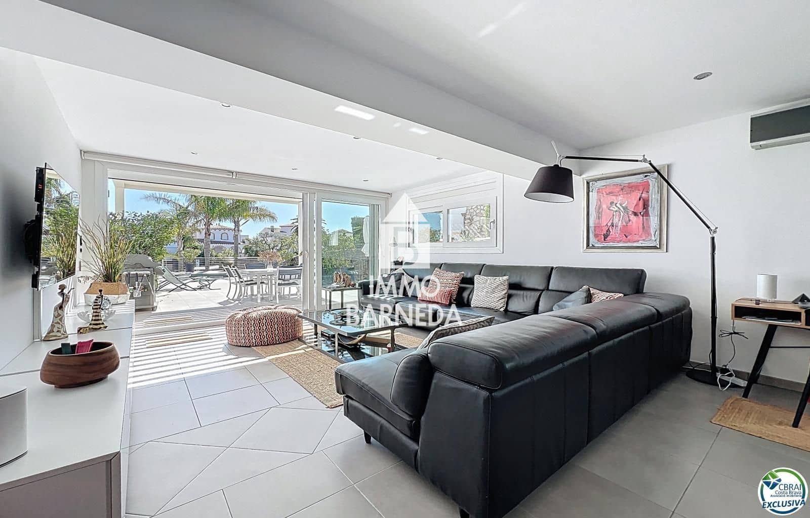 3 slaapkamer Villa te koop in Empuriabrava met zwembad garage - € 930.000 (Ref: 9765276)