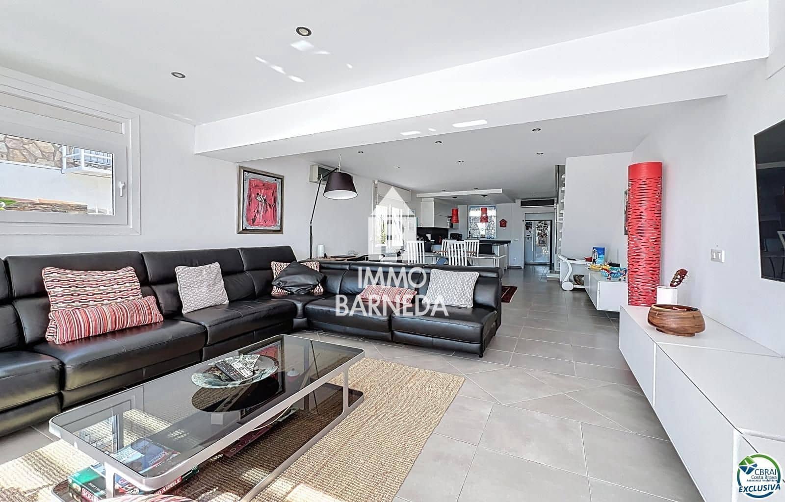 3 slaapkamer Villa te koop in Empuriabrava met zwembad garage - € 930.000 (Ref: 9765276)