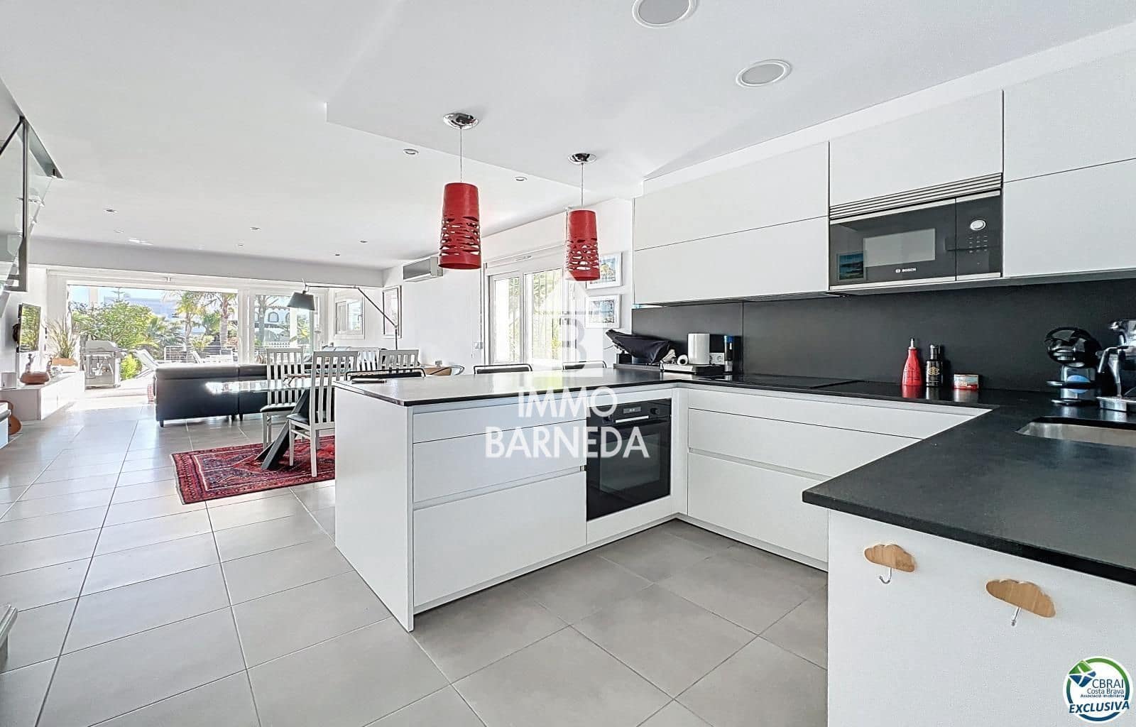 3 slaapkamer Villa te koop in Empuriabrava met zwembad garage - € 930.000 (Ref: 9765276)