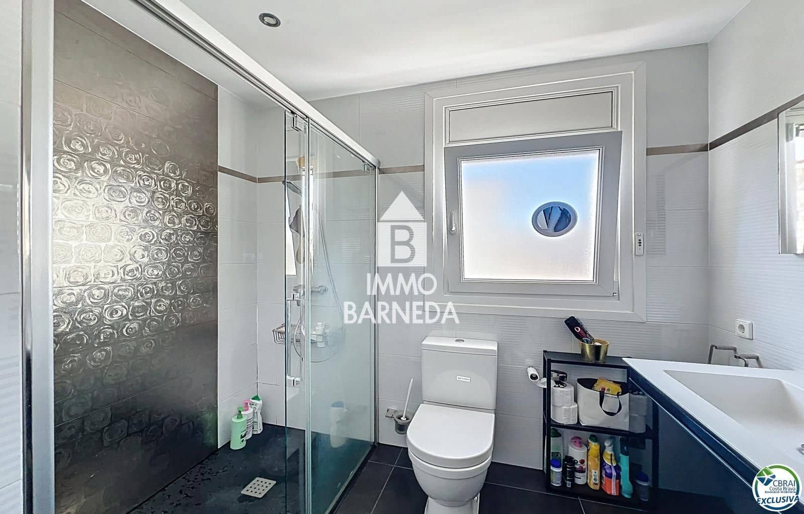 3 slaapkamer Villa te koop in Empuriabrava met zwembad garage - € 930.000 (Ref: 9765276)