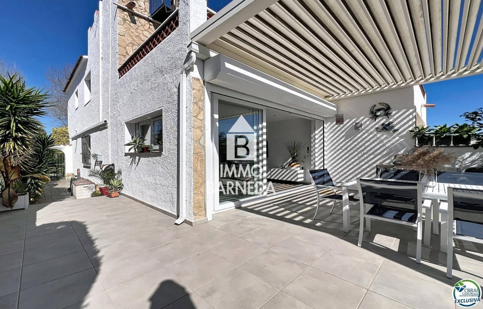 3 slaapkamer Villa te koop in Empuriabrava met zwembad garage - € 930.000 (Ref: 9765276)