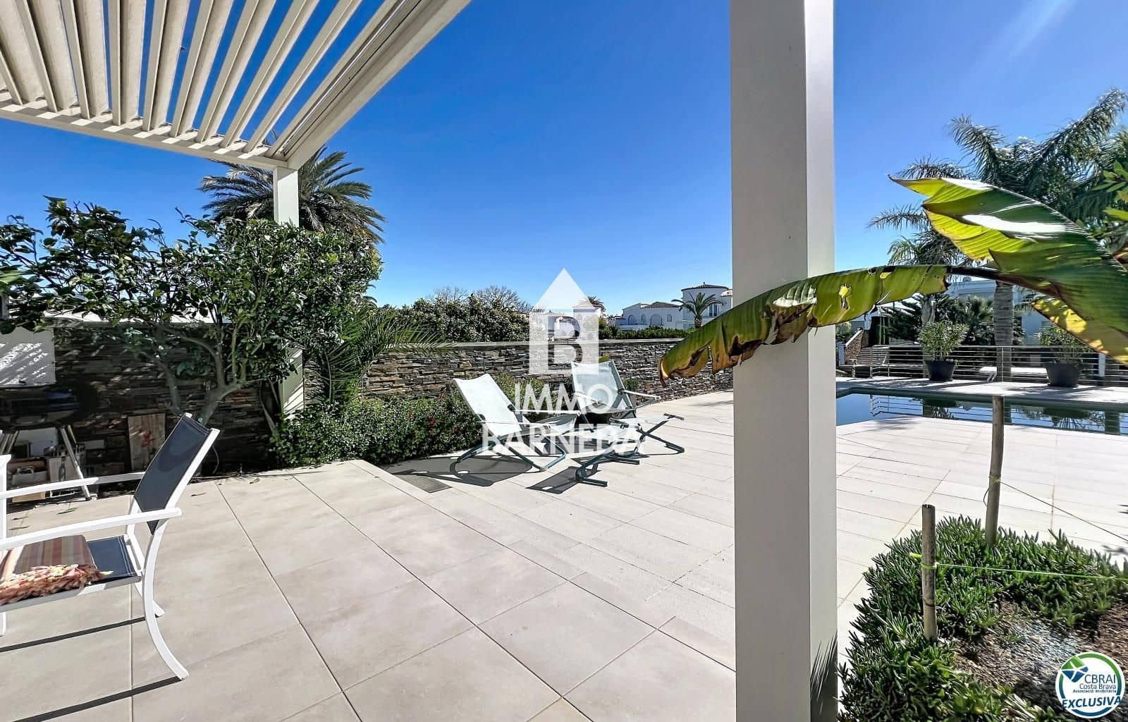 3 slaapkamer Villa te koop in Empuriabrava met zwembad garage - € 930.000 (Ref: 9765276)