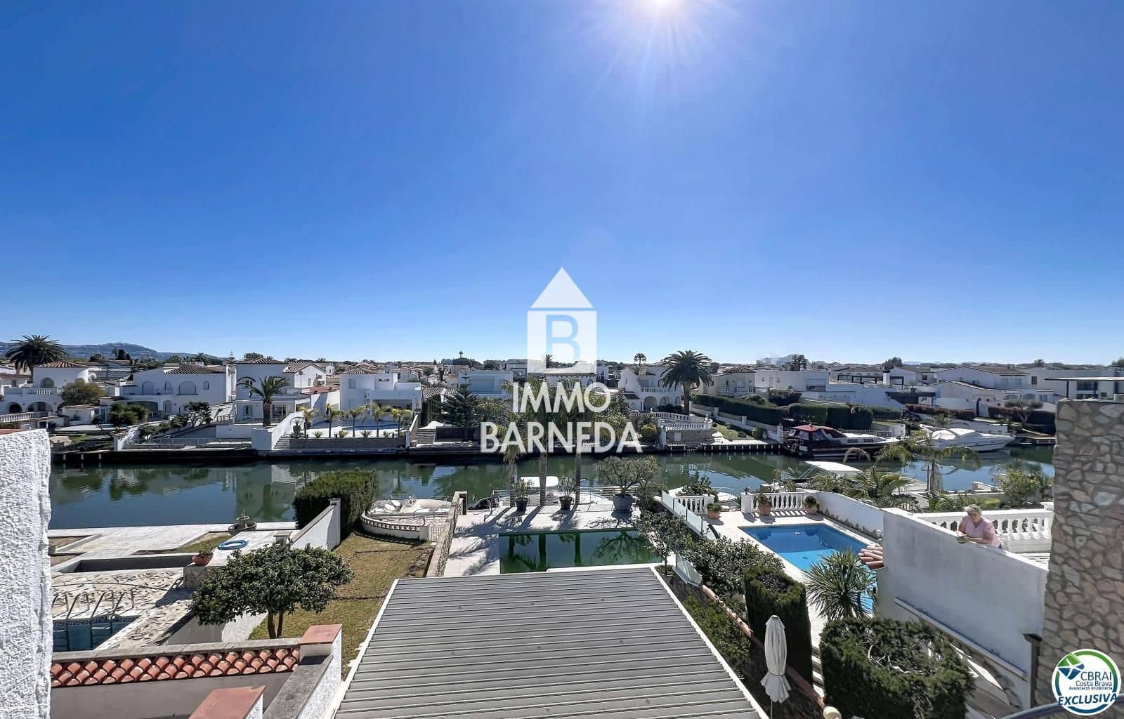 3 slaapkamer Villa te koop in Empuriabrava met zwembad garage - € 930.000 (Ref: 9765276)