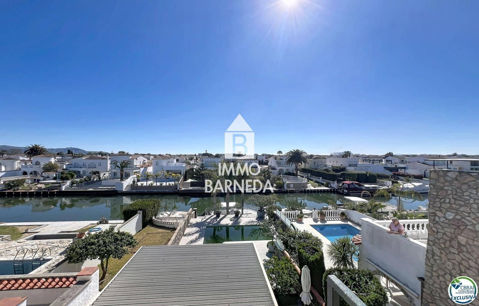 3 slaapkamer Villa te koop in Empuriabrava met zwembad garage - € 930.000 (Ref: 9765276)