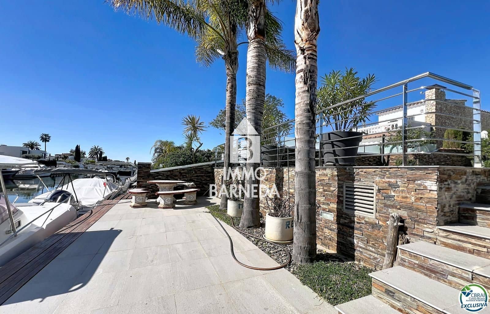 3 slaapkamer Villa te koop in Empuriabrava met zwembad garage - € 930.000 (Ref: 9765276)