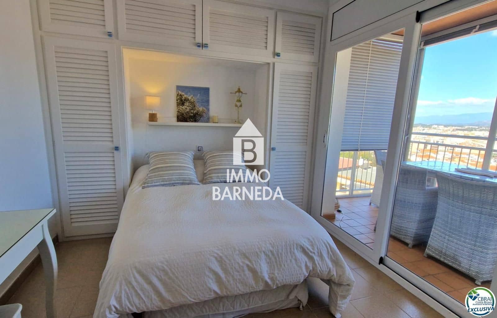 2 slaapkamer Flat te koop in Roses - € 235.000 (Ref: 9773429)