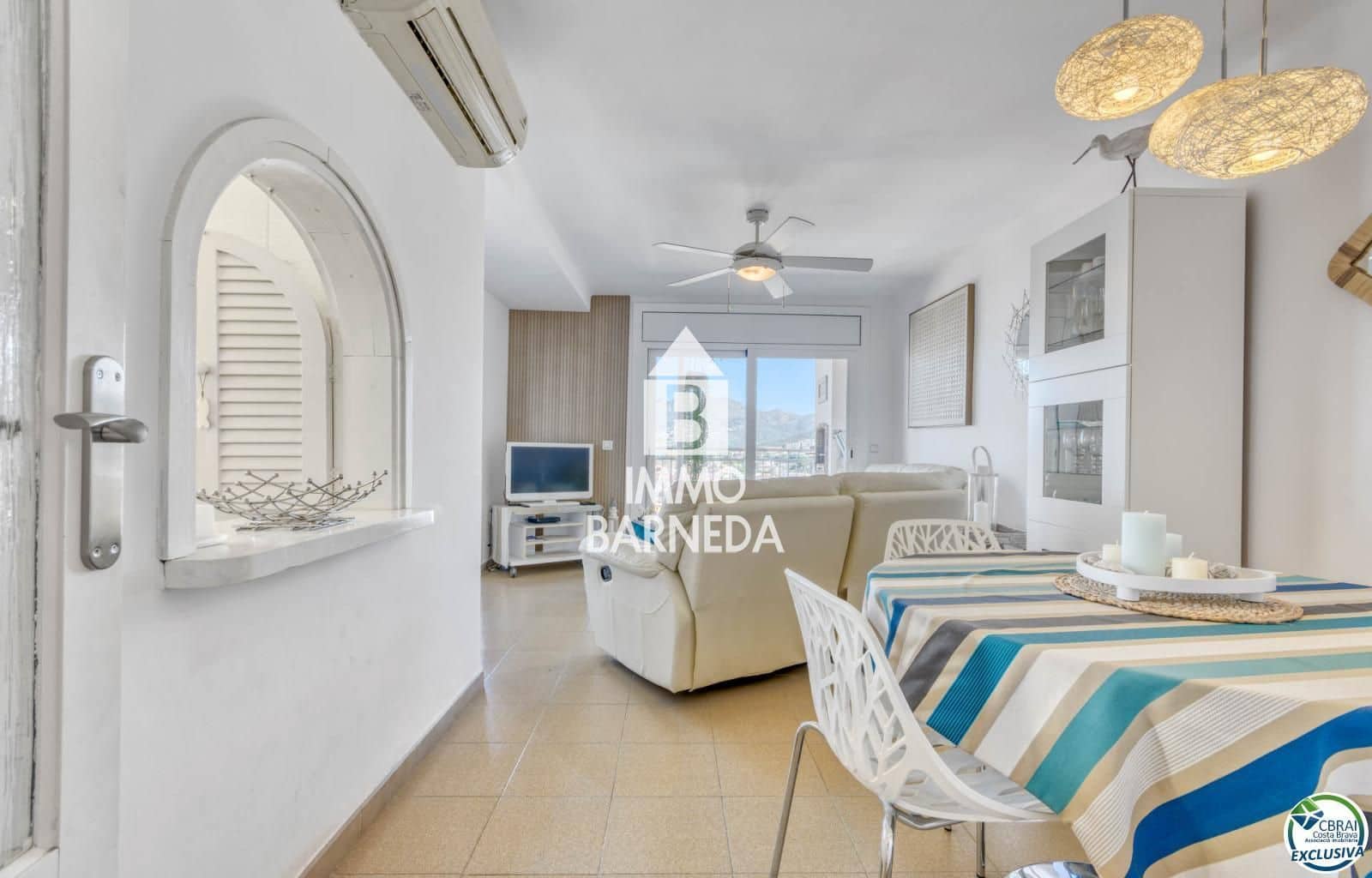 2 bedroom Flat for sale in Roses - € 235,000 (Ref: 9773429)