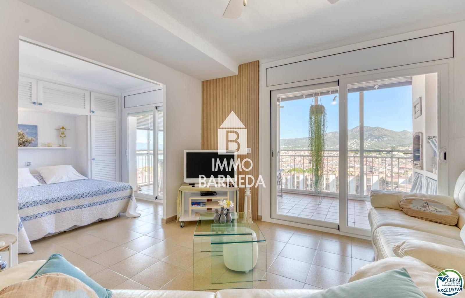 2 bedroom Flat for sale in Roses - € 235,000 (Ref: 9773429)