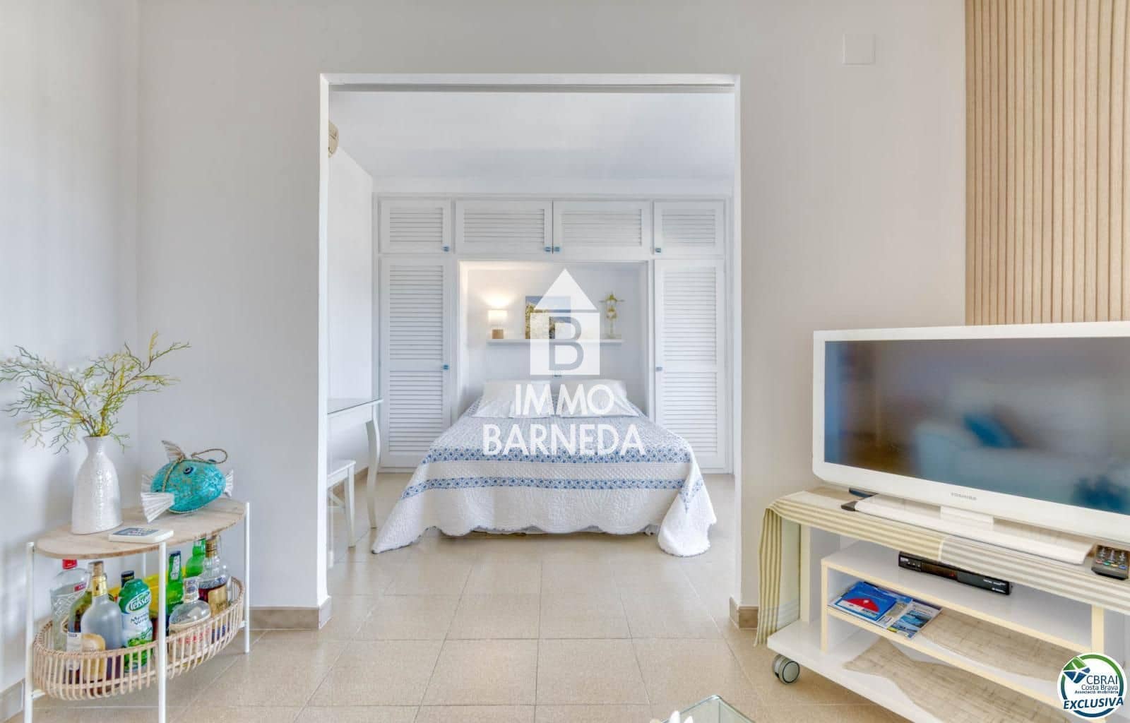 2 bedroom Flat for sale in Roses - € 235,000 (Ref: 9773429)