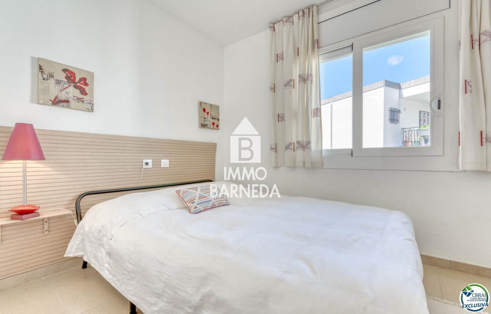 2 bedroom Flat for sale in Roses - € 235,000 (Ref: 9773429)