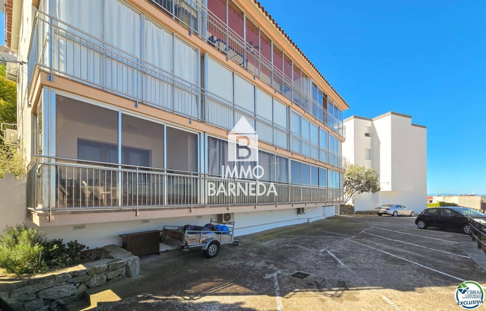 2 bedroom Flat for sale in Roses - € 235,000 (Ref: 9773429)