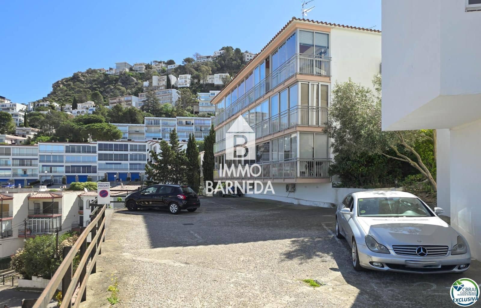 2 bedroom Flat for sale in Roses - € 235,000 (Ref: 9773429)