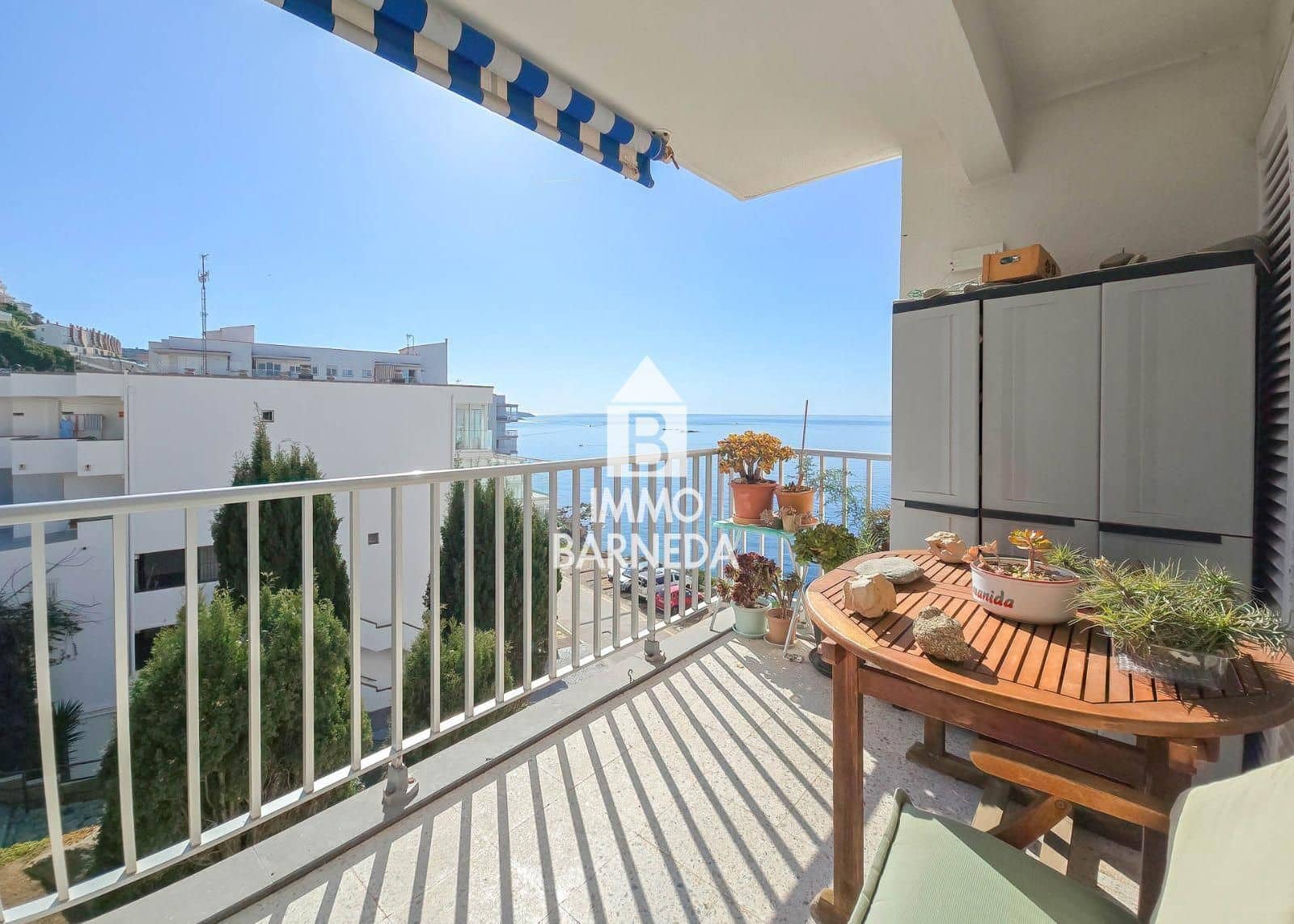 2 slaapkamer Flat te koop in Roses met zwembad - € 266.000 (Ref: 9778880)