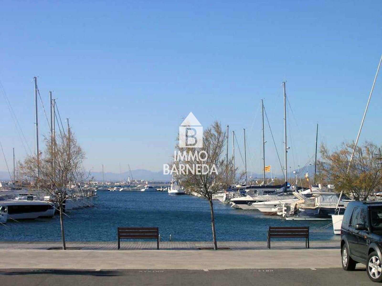 2 slaapkamer Flat te koop in Roses met zwembad - € 266.000 (Ref: 9778880)