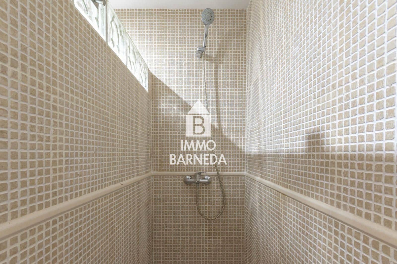 2 slaapkamer Flat te koop in Roses met zwembad - € 266.000 (Ref: 9778880)