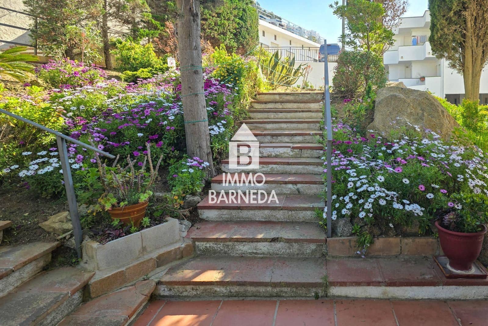 2 slaapkamer Flat te koop in Roses met zwembad - € 266.000 (Ref: 9778880)