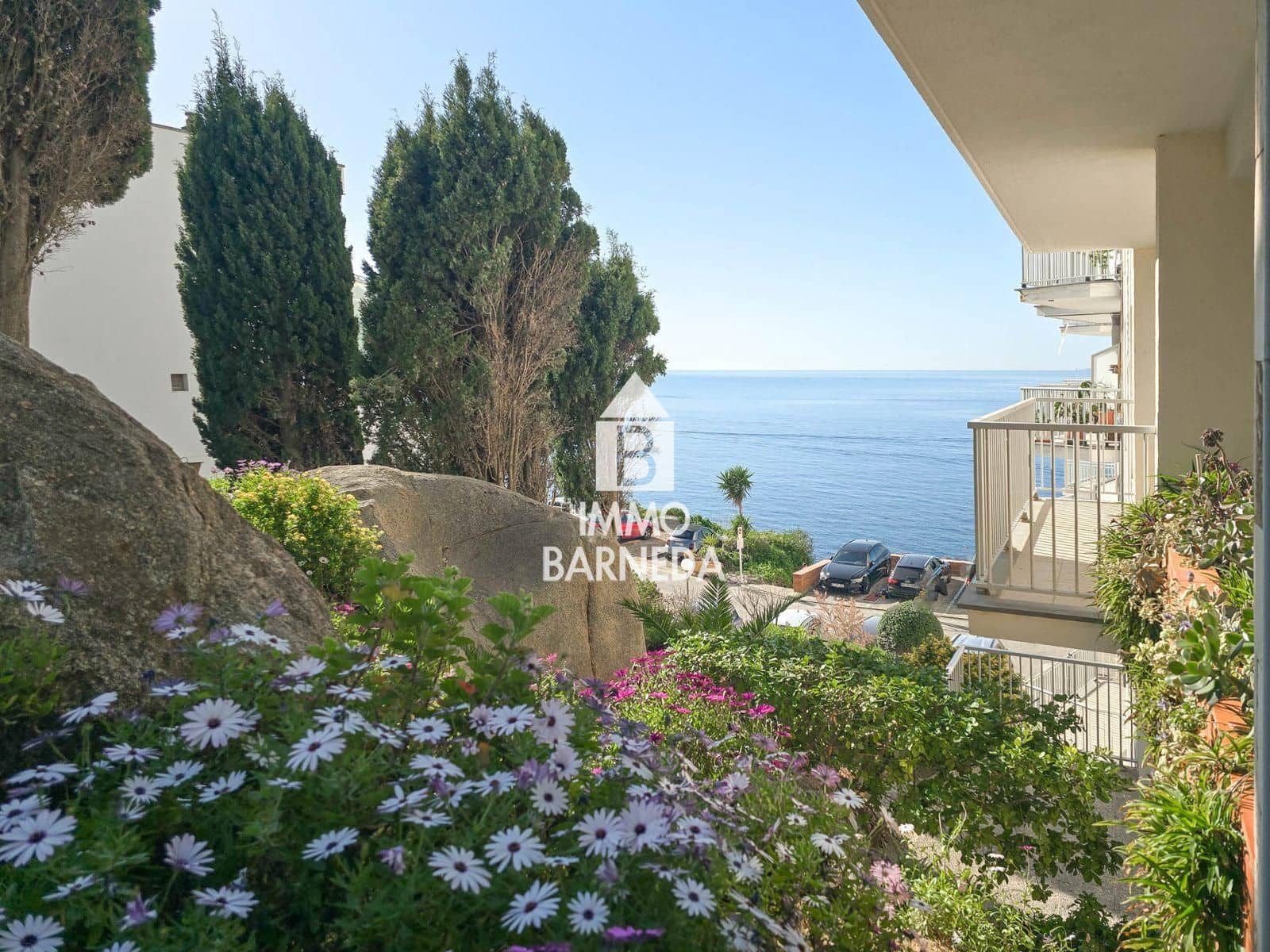 2 slaapkamer Flat te koop in Roses met zwembad - € 266.000 (Ref: 9778880)