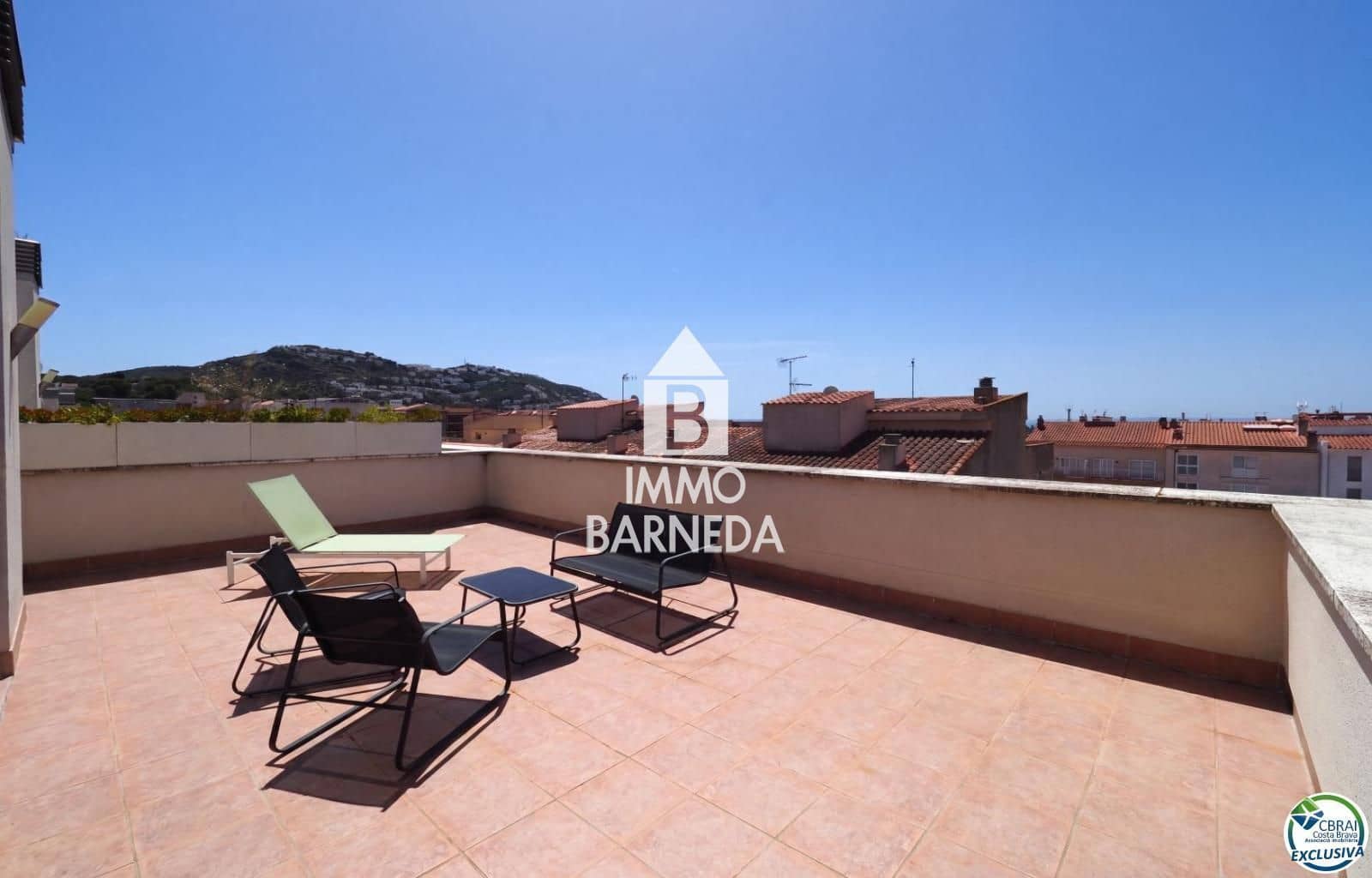 4 bedroom Flat for sale in Roses with garage - € 389,000 (Ref: 9784302)