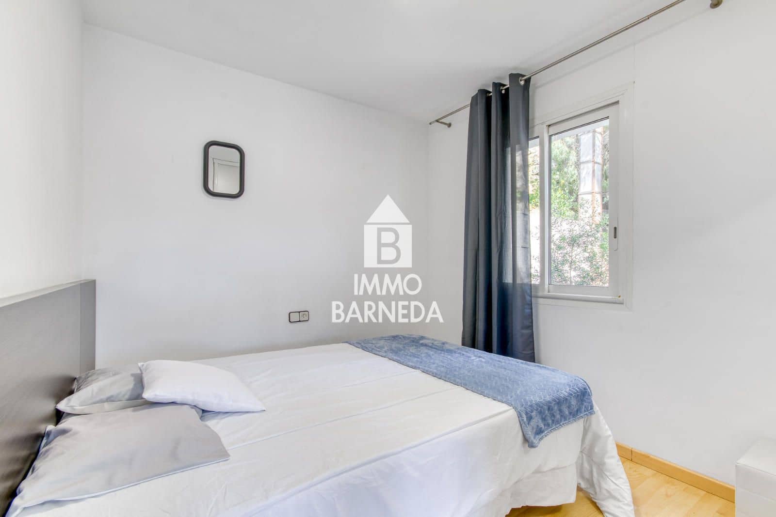 2 bedroom Flat for sale in Roses with garage - € 355,000 (Ref: 9787721)