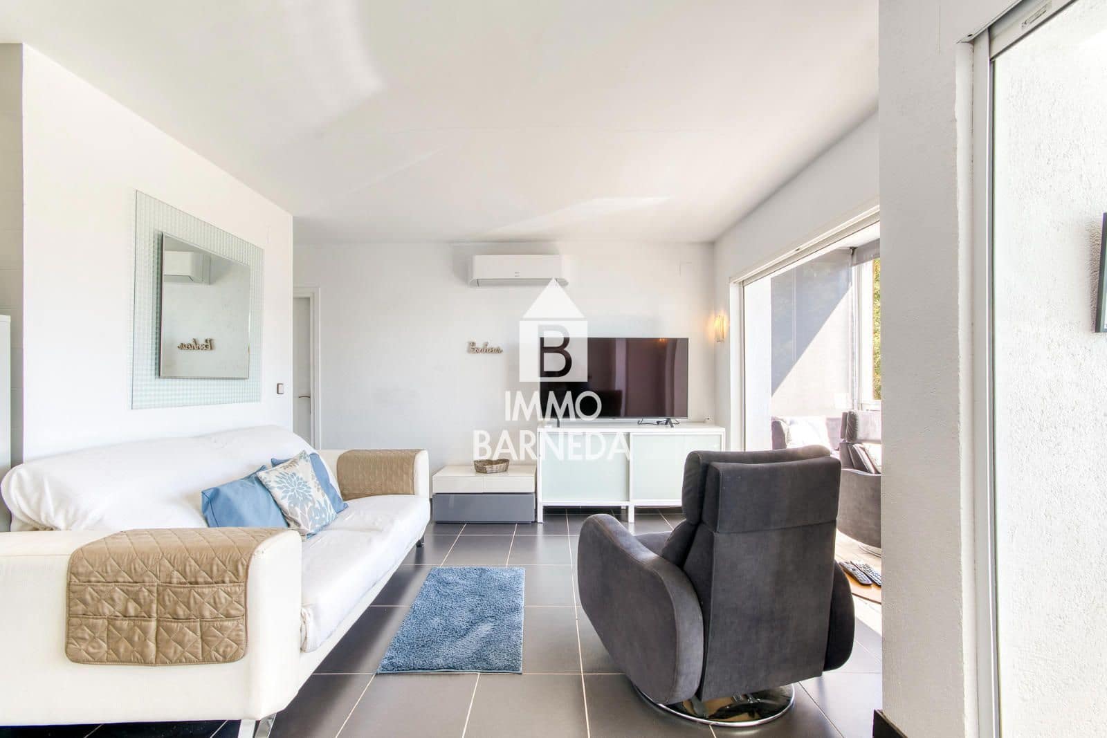 2 bedroom Flat for sale in Roses with garage - € 355,000 (Ref: 9787721)