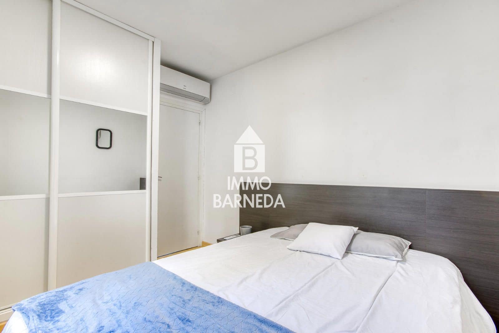 2 bedroom Flat for sale in Roses with garage - € 355,000 (Ref: 9787721)