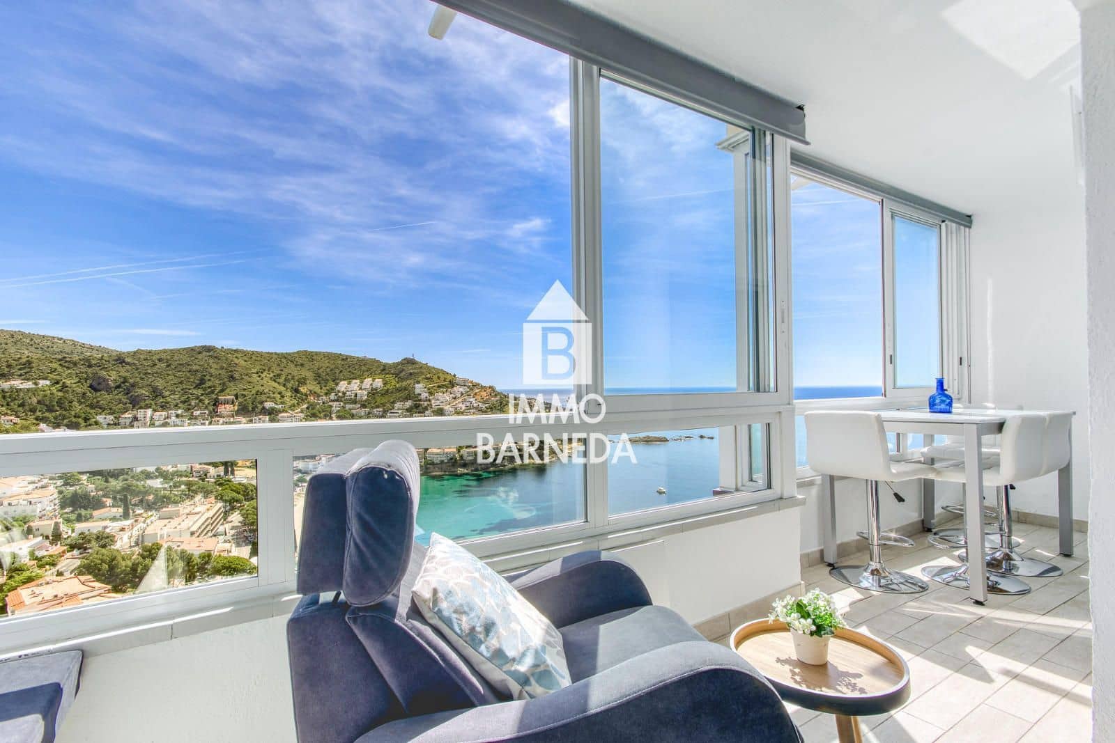 2 bedroom Flat for sale in Roses with garage - € 355,000 (Ref: 9787721)