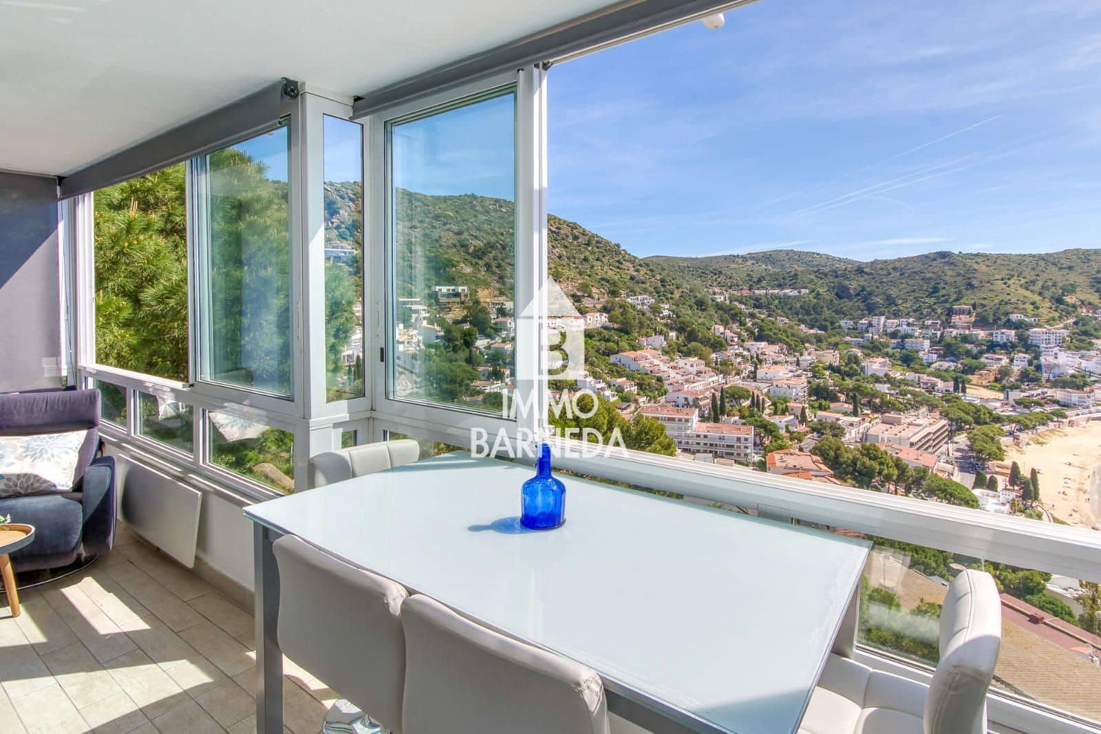 2 bedroom Flat for sale in Roses with garage - € 355,000 (Ref: 9787721)