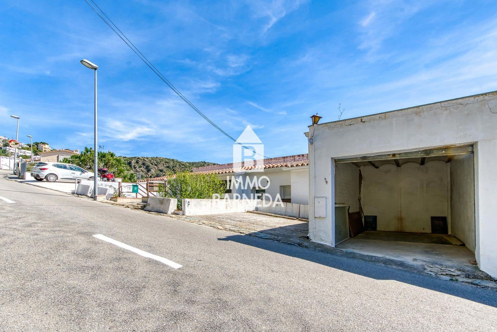 2 bedroom Flat for sale in Roses with garage - € 355,000 (Ref: 9787721)