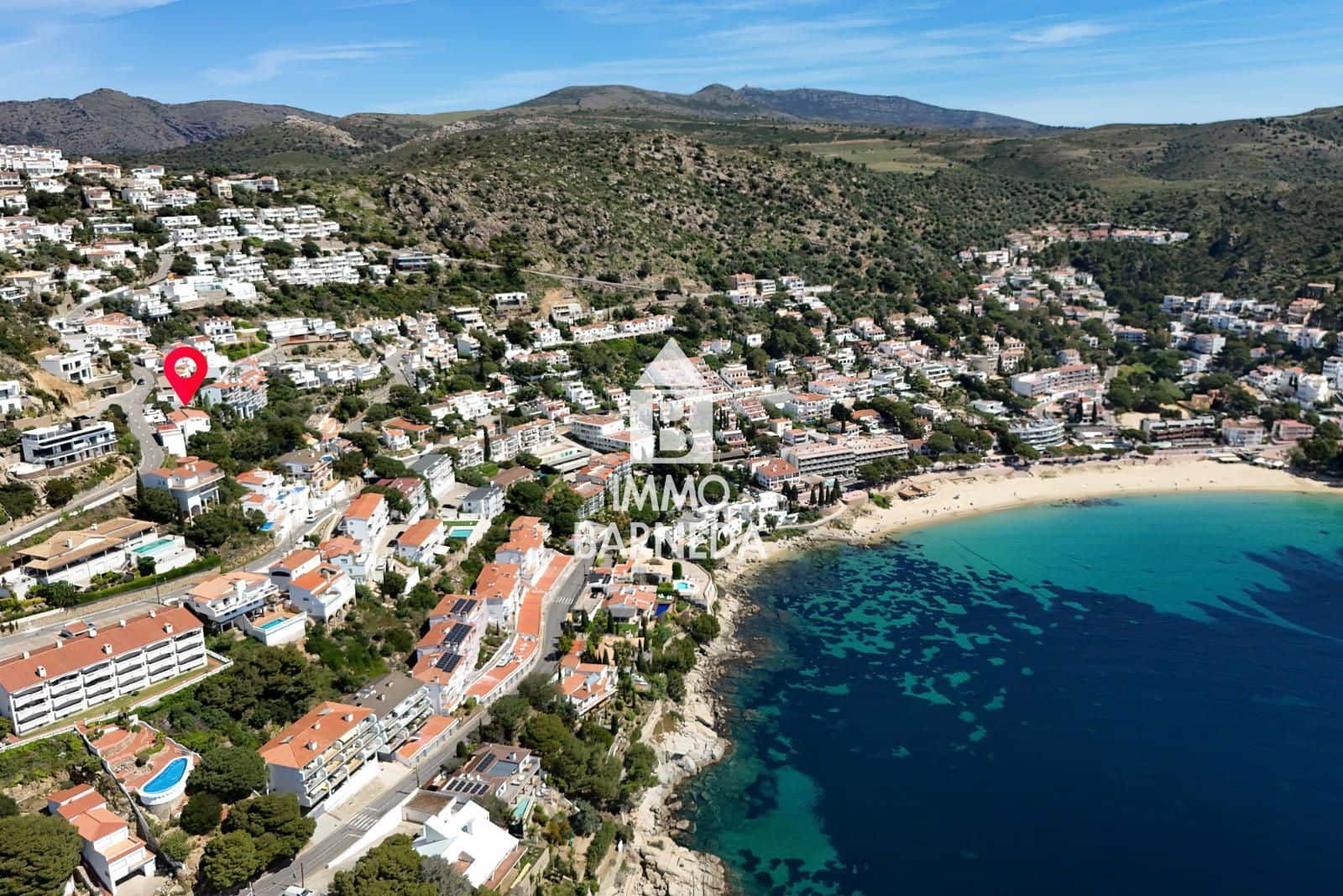 2 bedroom Flat for sale in Roses with garage - € 355,000 (Ref: 9787721)