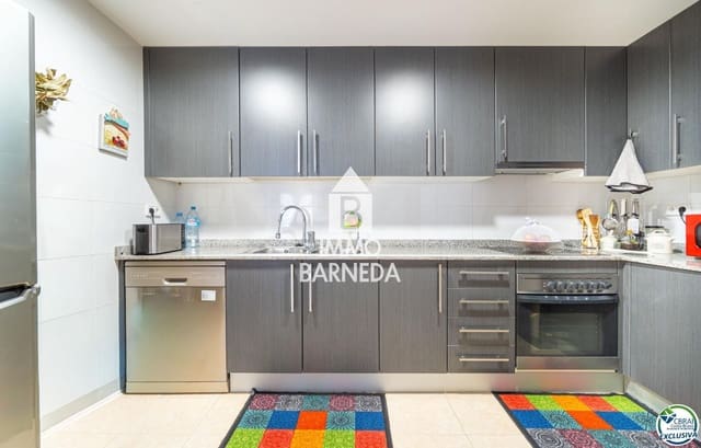 2 soveværelse Lejlighed til salg i Roses med swimmingpool garage - € 215.000 (Ref: 9793156)