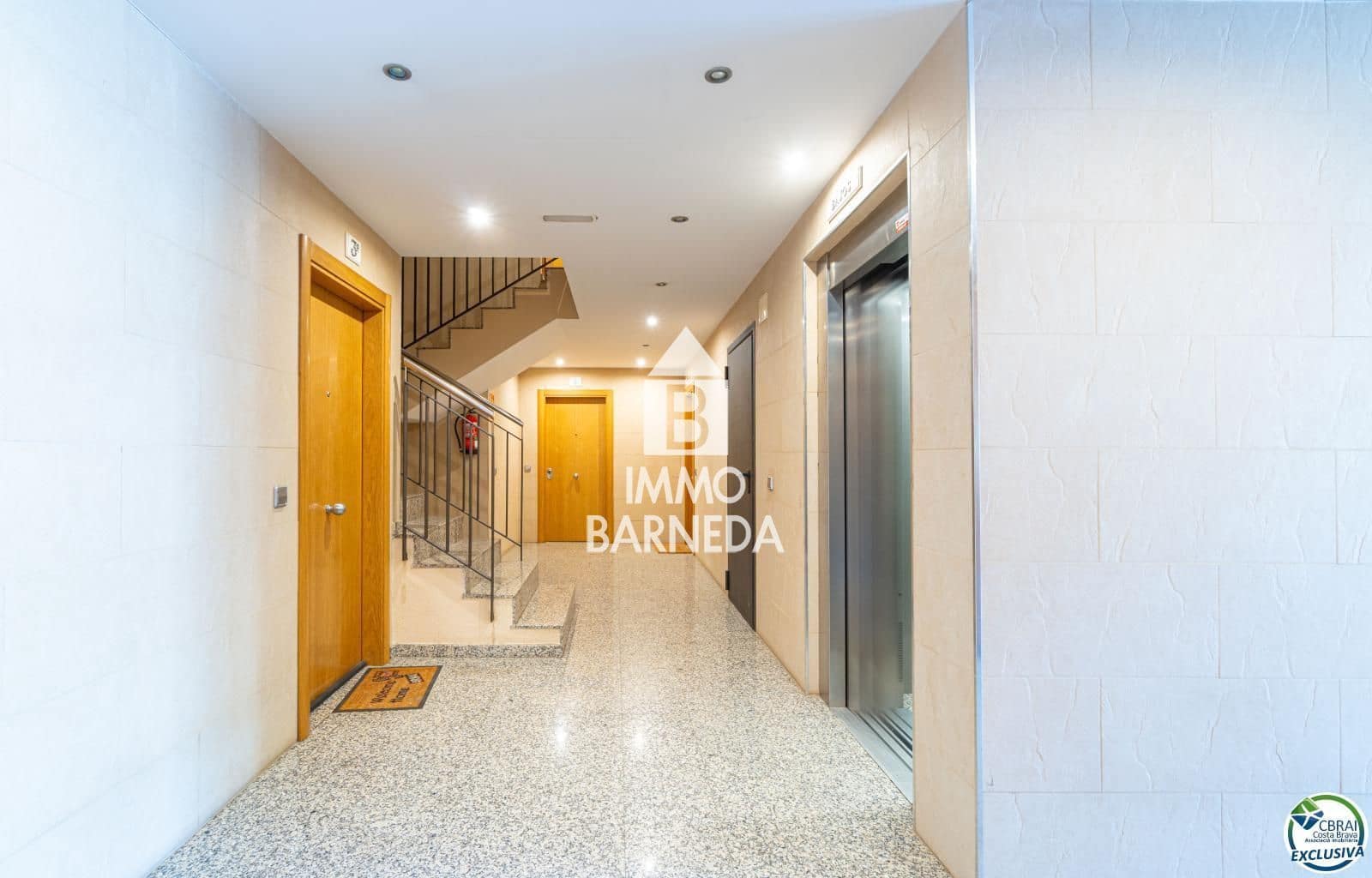 2 soveværelse Lejlighed til salg i Roses med swimmingpool garage - € 215.000 (Ref: 9793156)