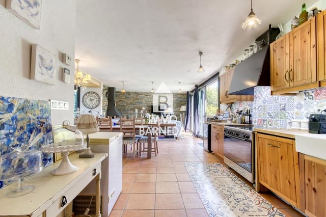 7 soveværelse Villa til salg i Llançà med garage - € 1.250.000 (Ref: 9795069)