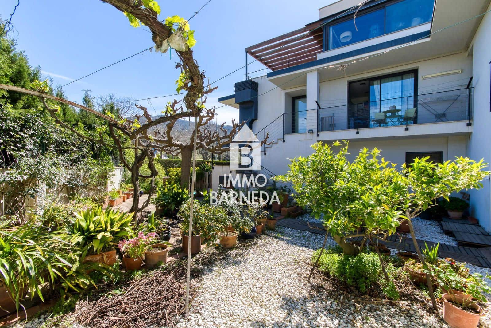 7 bedroom Villa for sale in Llanca with garage - € 1,250,000 (Ref: 9795069)