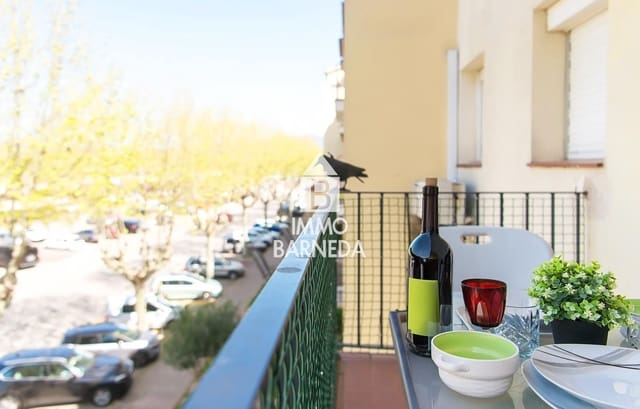 2 bedroom Flat for sale in Empuriabrava, Castelló d'Empúries - € 175,000 (Ref: 9805697)