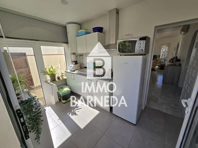 2 makuuhuone Huvila myytävänä paikassa Empuriabrava, Castelló d'Empúries mukana uima-altaan 
autotalli - 495 000 € (Ref: 9825711)