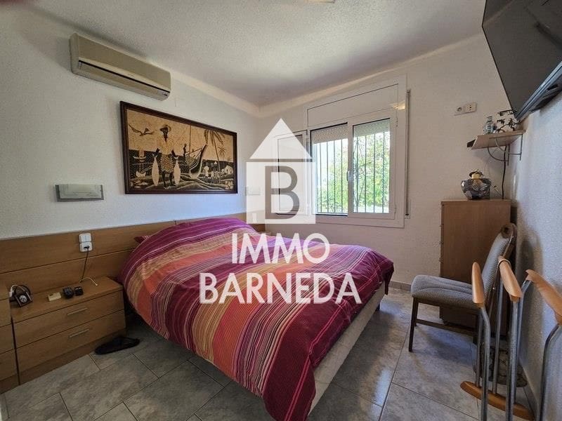 2 bedroom Villa for sale in Empuriabrava with pool garage - € 495,000 (Ref: 9825711)